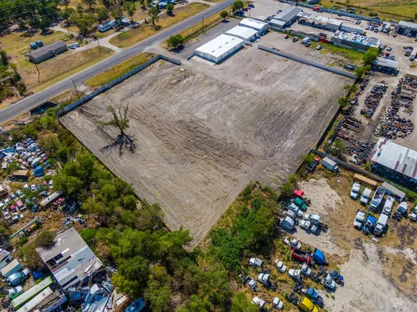 3030 S Highway 77, Waxahachie, TX 75165