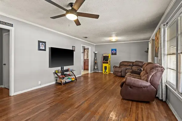 1210 E 4th Street, Mount Pleasant, TX 75455