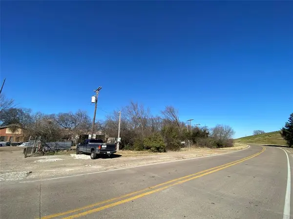 5417 S Peachtree Road, Balch Springs, TX 75180