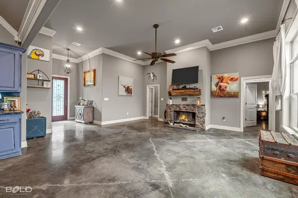 1295 Caplis Sligo Road, Bossier City, LA 71112