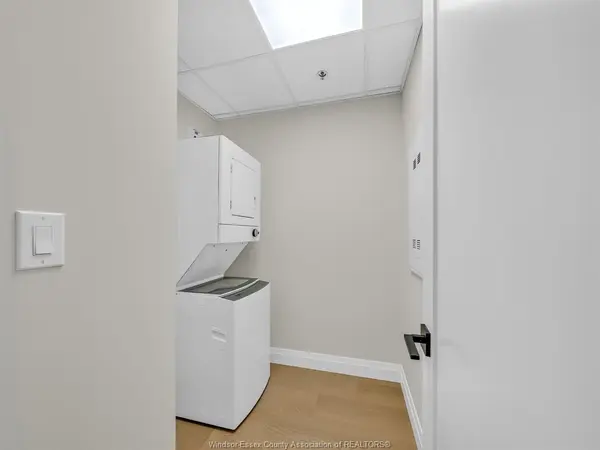 11646 TECUMSEH Road East #409, Windsor, ON N8N 1L7