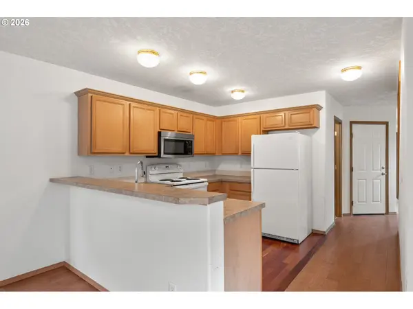 6866 N SEDRO ST, Portland, OR 97203