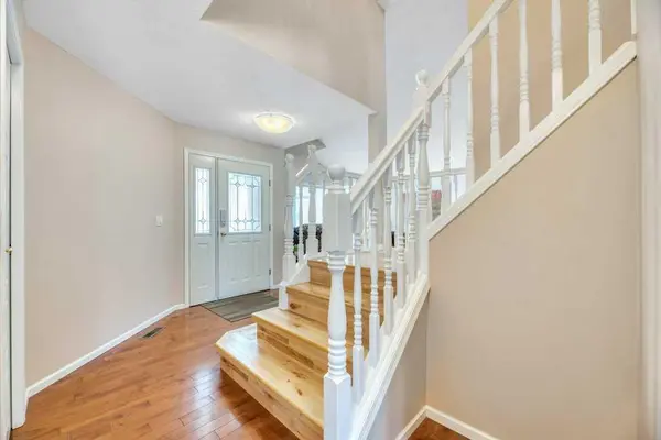 11 Maple Garden, Strathmore, AB T1P 1G3