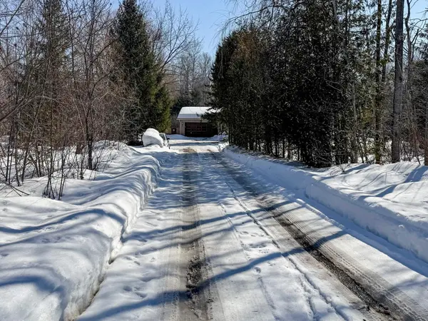 3525 Pollock RD E, Georgina, ON L4P 0P6