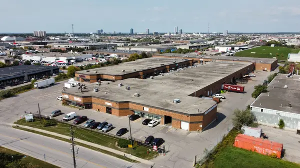 56 Bramsteele RD #2A, Brampton, ON L6W 3M7