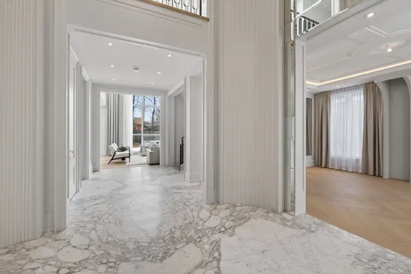 131 Mayfield DR, Oakville, ON L6H 1K6