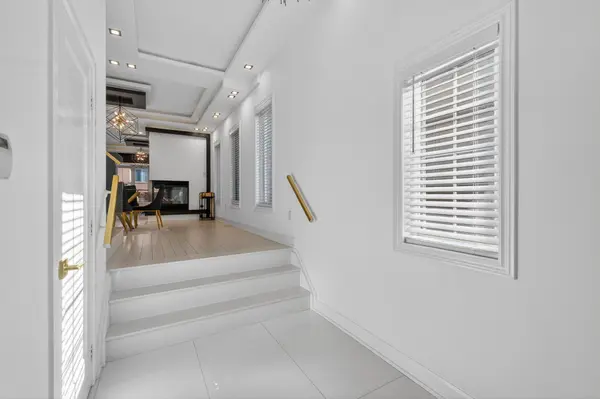 4637 James Austin DR, Mississauga, ON L4Z 4H2