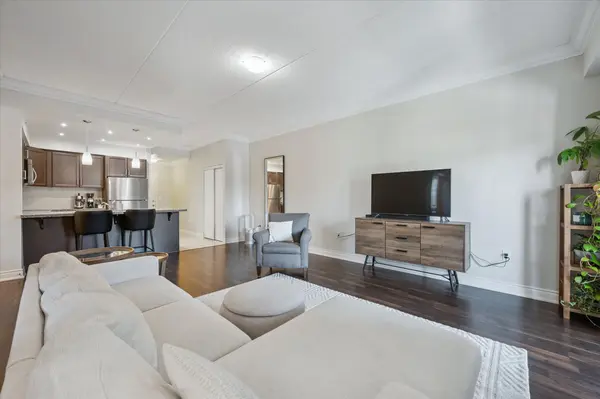 1077 GORDON ST #242, Guelph, ON N1E 0E3