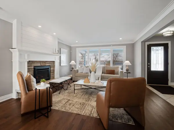 2189 Niagara Pkwy, Fort Erie, ON L2A 5M4