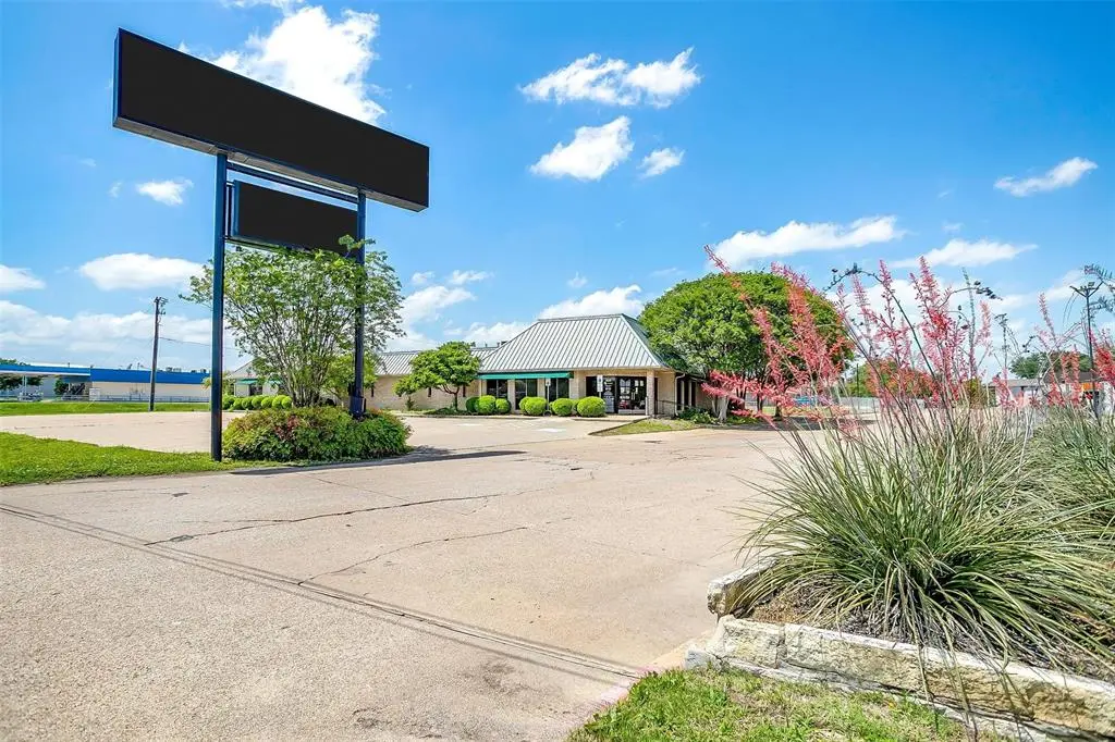 434 Wilshire Boulevard, Burleson, TX 76028