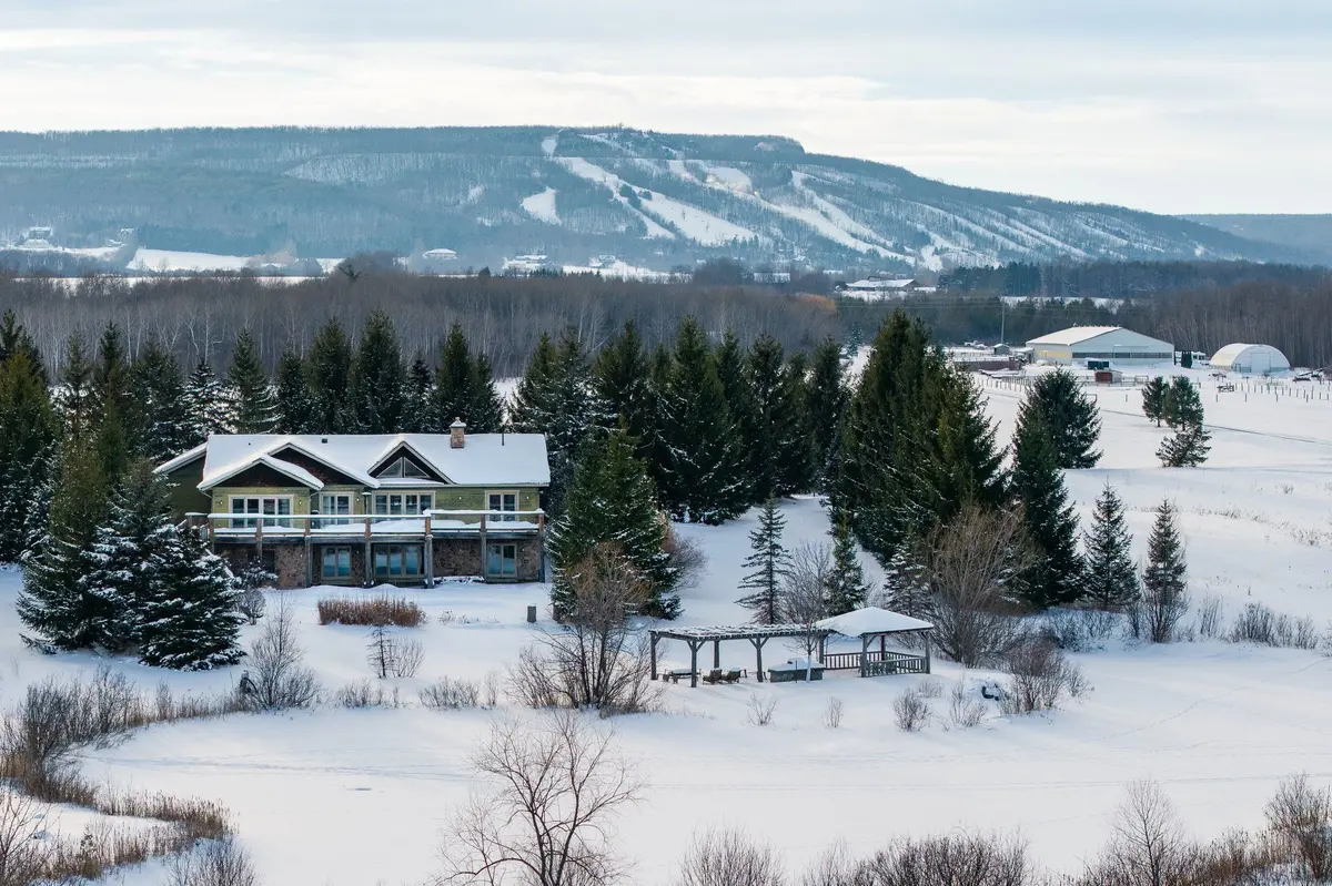 2623 Con 10 N Nottawasaga Side Road N, Clearview, ON L9Y 3Y9