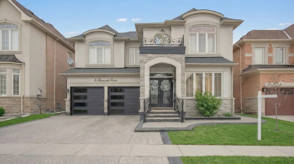 6 Bainsville CIR, Brampton, ON L6P 3A5