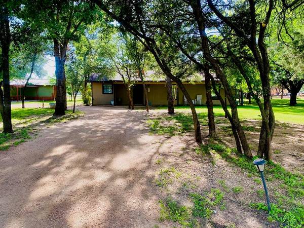 185 East Street,  Buffalo Gap,  TX 79508