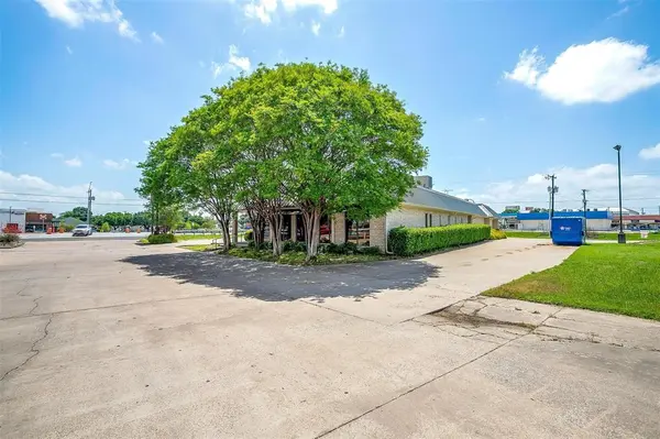 434 Wilshire Boulevard, Burleson, TX 76028