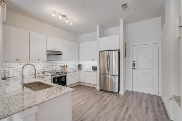 209 Wimberly Street #1-301, Fort Worth, TX 76107