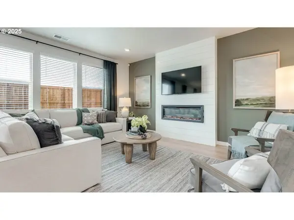 1996 Aspen LN, Forest Grove, OR 97116