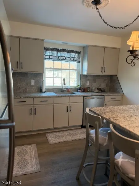 15 Rhea Run #15, Hampton Twp., NJ 07860