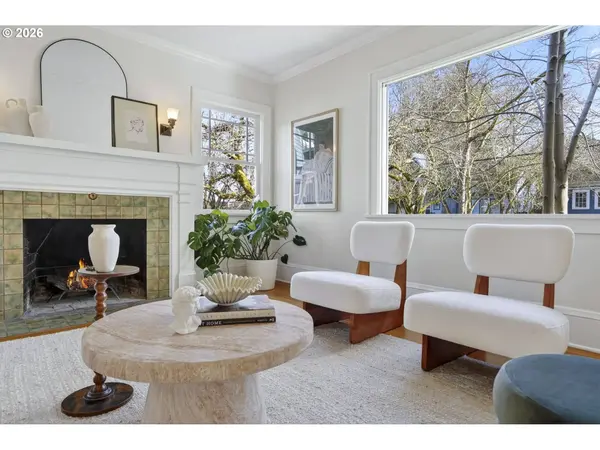 4313 NE HAZELFERN PL, Portland, OR 97213