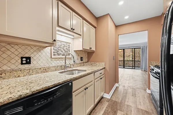 502 Stoneywood DR, Brighton City, MI 48116