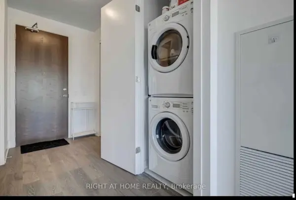 38 Iannuzzi ST #UPH02, Toronto C01, ON M5V 0S2