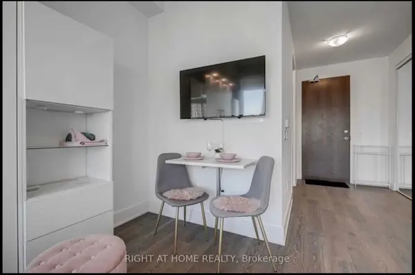 38 Iannuzzi ST #UPH02, Toronto C01, ON M5V 0S2