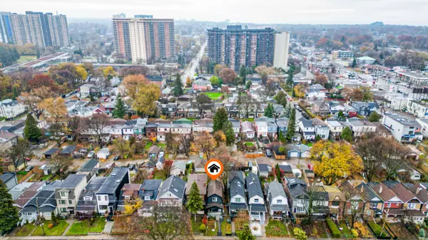 Toronto E03, ON M4C 5G2,47 Eldon AVE