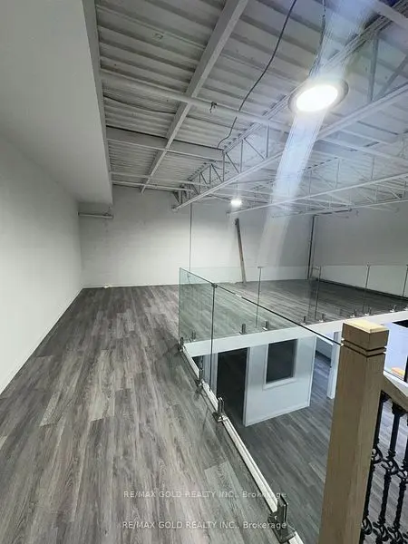 2074 Steeles AVE E #11, Brampton, ON L6T 5A5