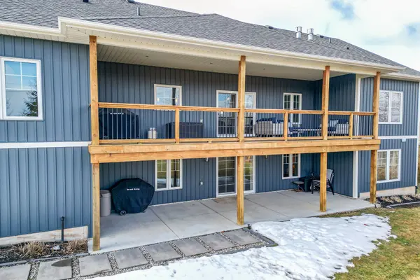 166 Michelle CT, Welland, ON L3C 0A2