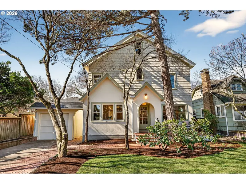 3325 NE 45TH AVE, Portland, OR 97213