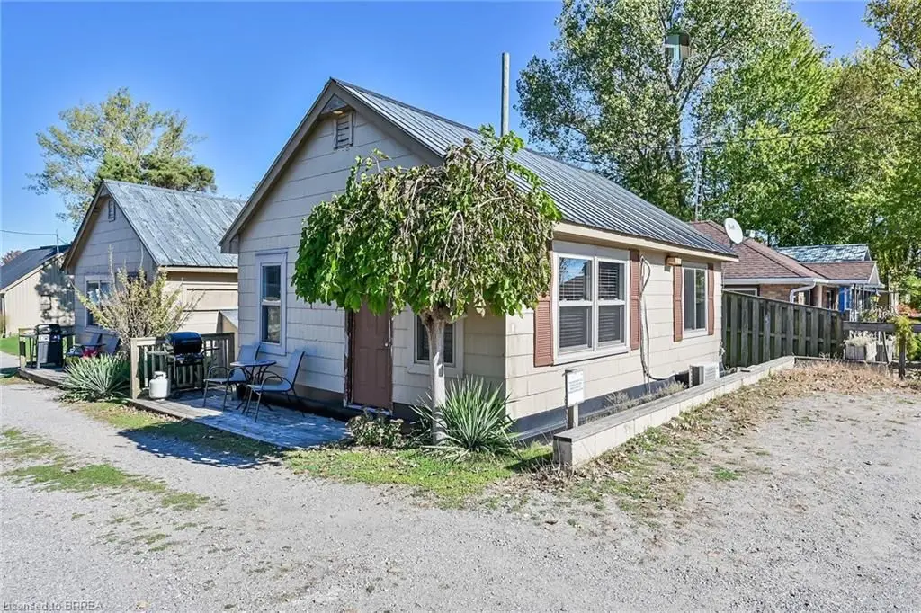 48-50 Erie BLVD, Norfolk, ON N0E 1M0