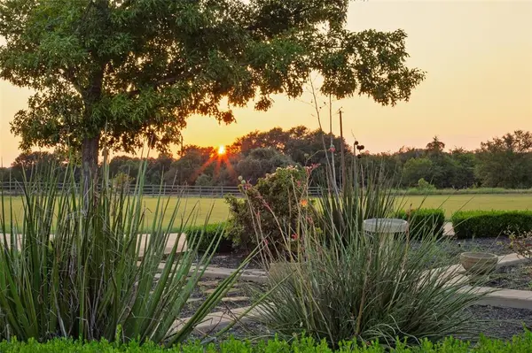 664 Fm 182, Clifton, TX 76634