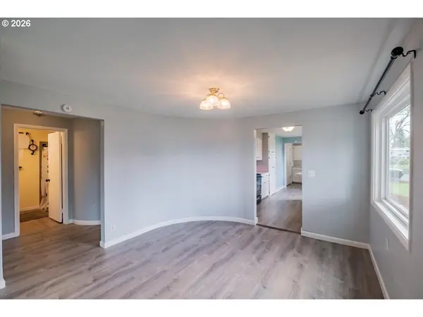 491 CLEVELAND ST, Lebanon, OR 97355