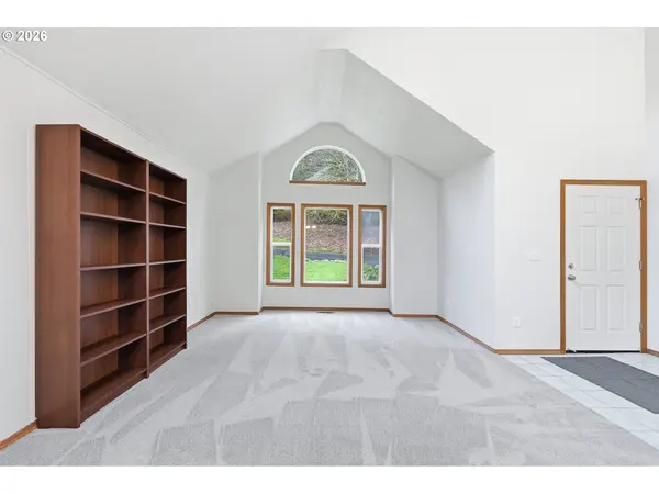 18370 S MATTHEW CT, Oregon City, OR 97045