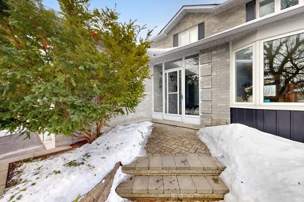 535 Malvern CRES, Newmarket, ON L3Y 7L7