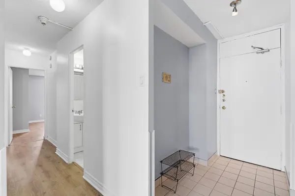 2000 Jasmine CRES #1110, Beacon Hill North - South And Area, ON K1J 8K4