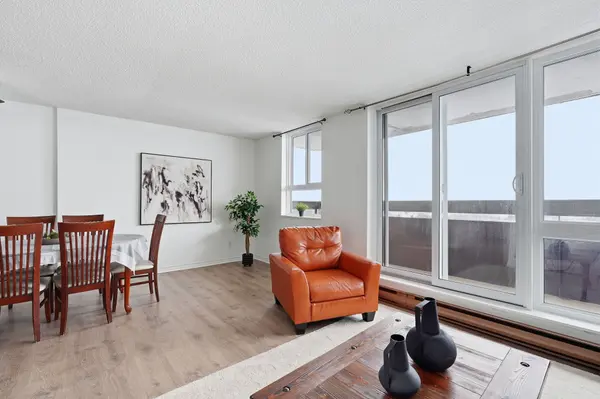 2000 Jasmine CRES #1110, Beacon Hill North - South And Area, ON K1J 8K4