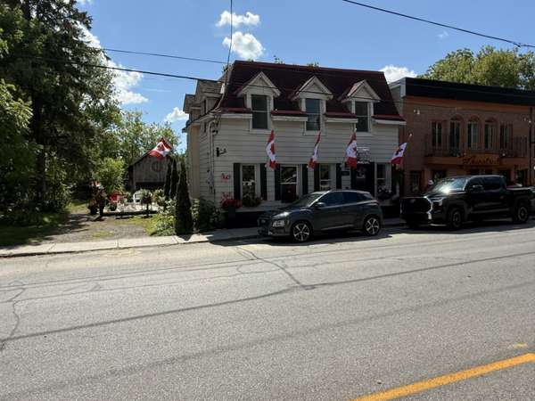 106 Main ST W, Merrickville-wolford, ON K0G 1N0
