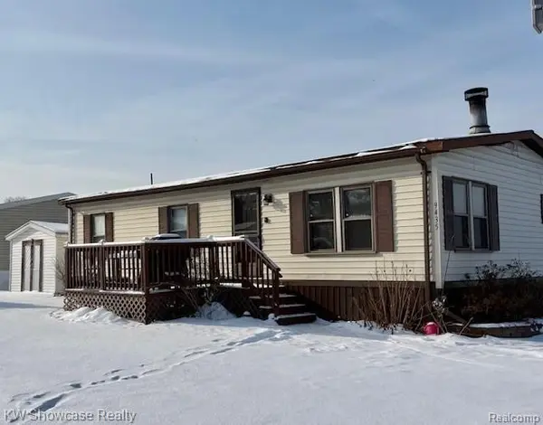 9435 Hunter Rills RD, Fenton, MI 48430