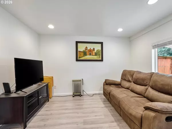 Milwaukie, OR 97222,5905 SE HAZEL PL