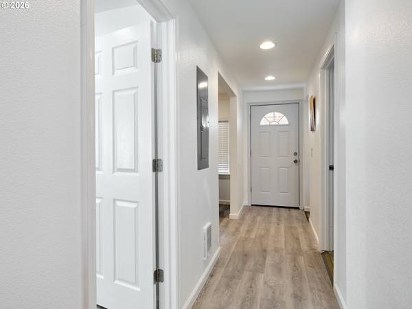 5905 SE HAZEL PL, Milwaukie, OR 97222