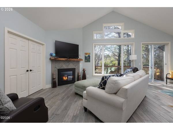 6315 SW ARBOR DR, South Beach, OR 97366