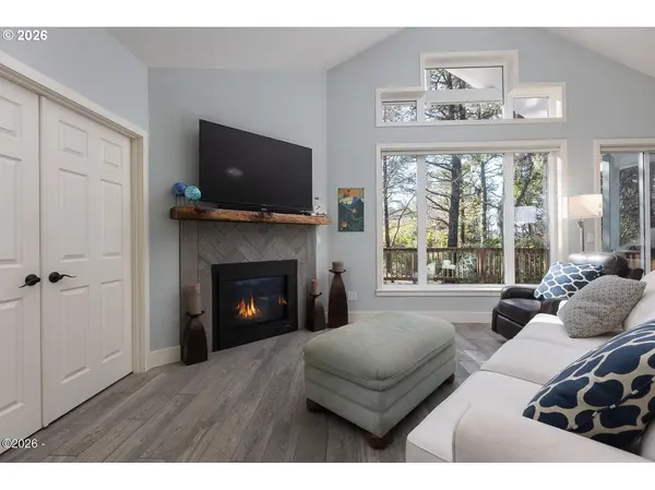 6315 SW ARBOR DR, South Beach, OR 97366