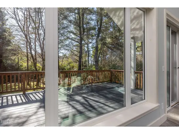 6315 SW ARBOR DR, South Beach, OR 97366