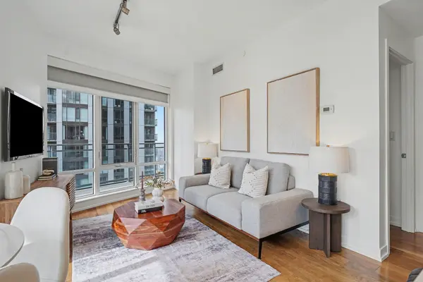 21 Widmer ST #3511, Toronto C01, ON M5V 0B8