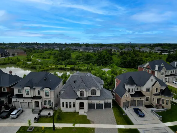 52 Rolling Green CT, Vaughan, ON L4H 4K7