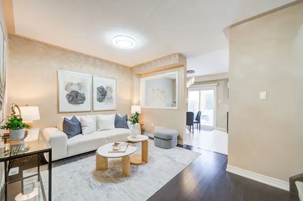 22 Latitude LN, Whitchurch-stouffville, ON L4A 0T1