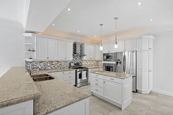 Toronto C14, ON M2N 5C8,185 Wilfred AVE