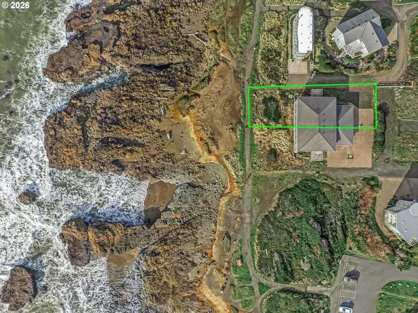 Yachats, OR 97498,680 COOLIDGE LN