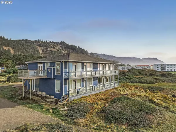 Yachats, OR 97498,680 COOLIDGE LN