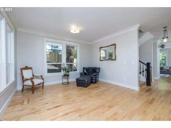 Portland, OR 97221,4412 SW SHATTUCK RD